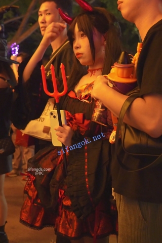 (BC-SSS-098)双马尾蕾丝裙吊带袜..和男友一起给她拍照+开闪CD