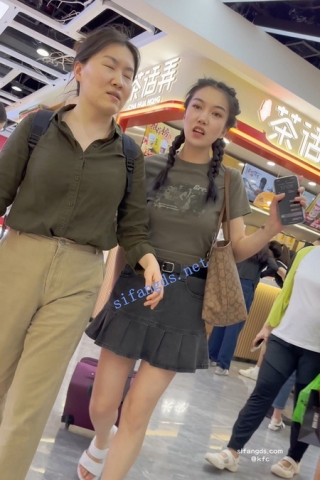 trump1230【KFC】双马尾短裙学生妹和妈妈逛街·半透明花边内全程跟拍